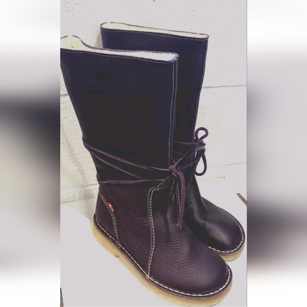 Duckfeet silkeborg boots size 39 eu 8 us in plum
